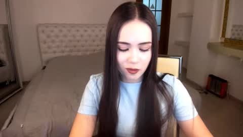 Snapshot of mmm_bananaa_ chatting on 02-17-25, 06:04 Beata online show from 02-17-25, 06:04