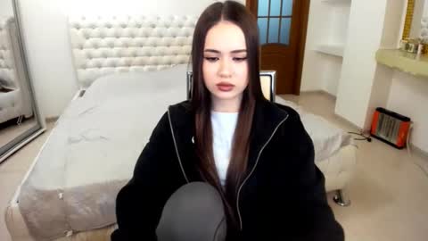 Snapshot of mmm_bananaa_ chatting on 02-22-25, 05:02 Beata online show from 02-22-25, 05:02