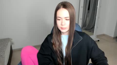 Snapshot of mmm_bananaa_ chatting on 02-23-25, 04:35 Beata online show from 02-23-25, 04:35