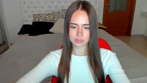 Snapshot of mmm_bananaa_ chatting on 09-24-25, 06:33 Beata online show from 09-24-25, 06:33