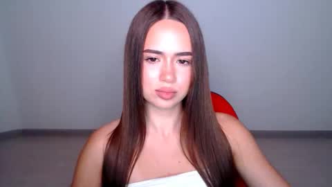 Snapshot of mmm_bananaa_ chatting on 09-25-25, 04:00 Beata online show from 09-25-25, 04:00