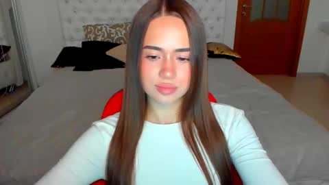 Snapshot of mmm_bananaa_ chatting on 09-26-25, 05:50 Beata online show from 09-26-25, 05:50