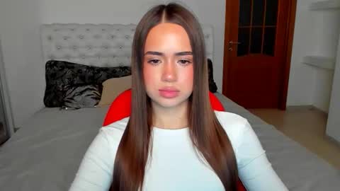 Snapshot of mmm_bananaa_ chatting on 09-28-25, 05:07 Beata online show from 09-28-25, 05:07