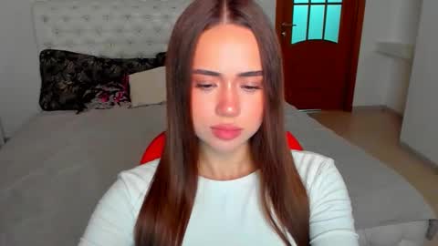 Snapshot of mmm_bananaa_ chatting on 10-04-25, 05:33 Beata online show from 10-04-25, 05:33