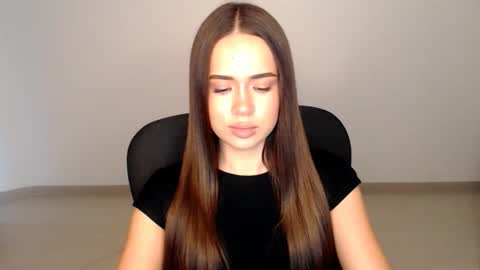 Snapshot of mmm_bananaa_ chatting on 11-03-25, 01:34 Beata online show from 11-03-25, 01:34