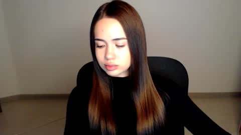 Snapshot of mmm_bananaa_ chatting on 11-04-25, 07:13 Beata online show from 11-04-25, 07:13