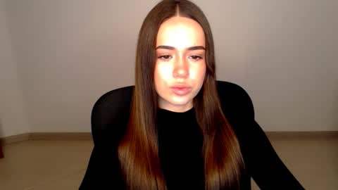 Snapshot of mmm_bananaa_ chatting on 11-05-25, 05:02 Beata online show from 11-05-25, 05:02