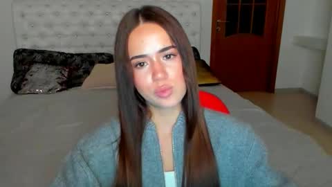 Snapshot of mmm_bananaa_ chatting on 11-10-25, 06:51 Beata online show from 11-10-25, 06:51