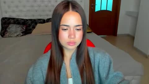 Snapshot of mmm_bananaa_ chatting on 11-11-25, 09:15 Beata online show from 11-11-25, 09:15