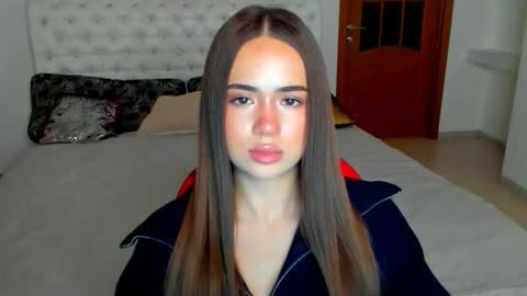 Snapshot of mmm_bananaa_ chatting on 11-12-25, 06:08 Beata online show from 11-12-25, 06:08