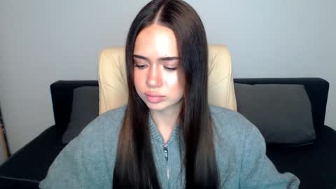 Snapshot of mmm_bananaa_ chatting on 11-26-25, 05:36 Beata online show from 11-26-25, 05:36