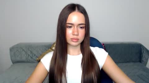 Snapshot of mmm_bananaa_ chatting on 11-27-25, 06:54 Beata online show from 11-27-25, 06:54