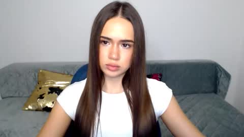 Snapshot of mmm_bananaa_ chatting on 11-29-25, 08:01 Beata online show from 11-29-25, 08:01