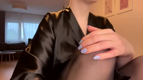 Snapshot of mmm_sweety_kitty chatting on 12-02-24, 12:51 mmm_sweety_kitty online show from 12-02-24, 12:51