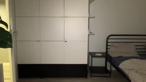 mmminnie online show from 10-12-25, 06:51