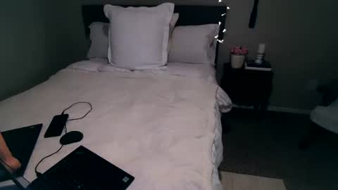 Angel online show from 11-03-25, 05:20