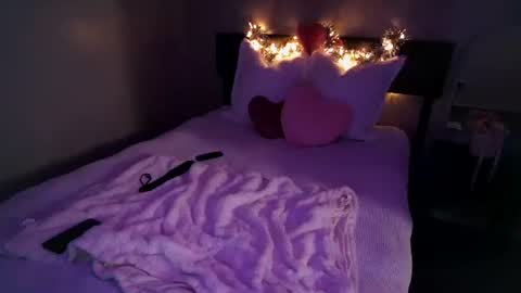 Angel online show from 02-15-26, 07:51