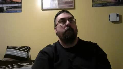 Snapshot of mmr45 chatting on 11-19-25, 05:07 mmr45 online show from 11-19-25, 05:07