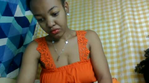 Snapshot of mmyriame chatting on 06-29-26, 06:30 mmyriame online show from 06-29-26, 06:30
