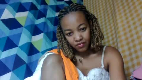 Snapshot of mmyriame chatting on 07-09-26, 06:23 mmyriame online show from 07-09-26, 06:23