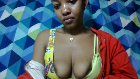 Snapshot of mmyriame chatting on 07-15-26, 03:45 mmyriame online show from 07-15-26, 03:45