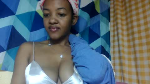 Snapshot of mmyriame chatting on 07-28-26, 02:13 mmyriame online show from 07-28-26, 02:13