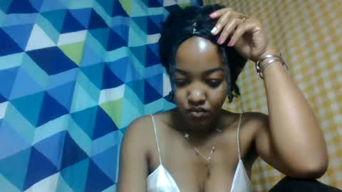 Snapshot of mmyriame chatting on 07-28-26, 07:39 mmyriame online show from 07-28-26, 07:39