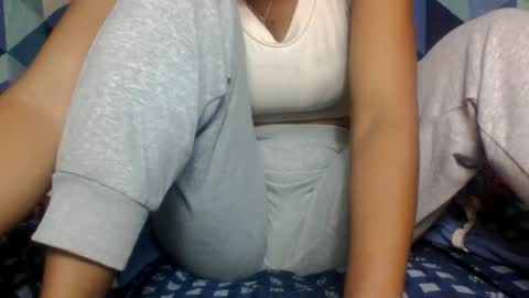 Snapshot of mmyriame chatting on 08-01-26, 08:46 mmyriame online show from 08-01-26, 08:46