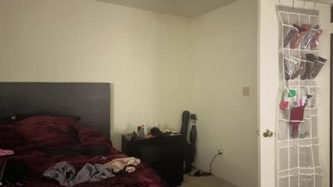 Snapshot of mochamami420 chatting on 10-17-25, 12:14 NynaStax online show from 10-17-25, 12:14