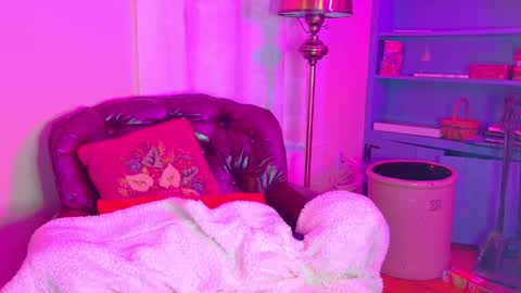 Snapshot of mochamimi chatting on 02-20-25, 11:31 Mocha BDAY JAN 13 online show from 02-20-25, 11:31