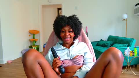 Snapshot of mochamimi chatting on 10-10-25, 04:50 Mocha BDAY JAN 13 online show from 10-10-25, 04:50