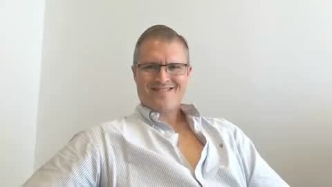 Moe online show from 12-18-25, 07:31