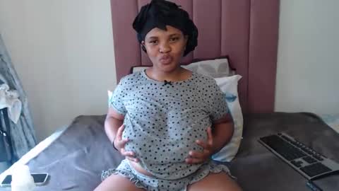 Snapshot of mogheul_slay chatting on 02-21-26, 11:00 Mogheul Slay online show from 02-21-26, 11:00