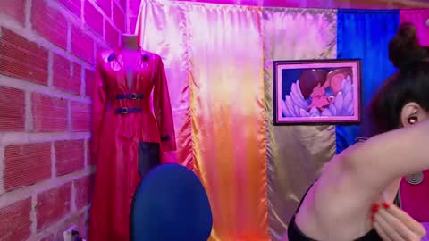 Snapshot of moira_hot chatting on 10-22-25, 06:24 moira_hot online show from 10-22-25, 06:24
