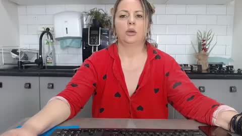 erika online show from 02-21-25, 08:51