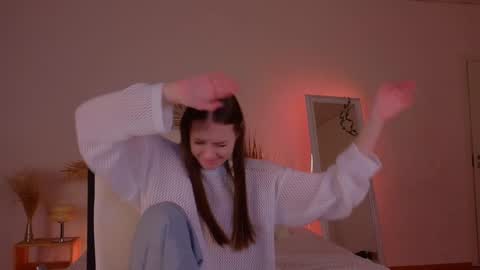 Molly online show from 12-07-24, 12:19