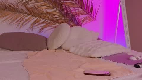 Molly online show from 12-21-24, 01:15