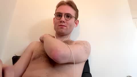 molliter online show from 11-04-25, 01:43