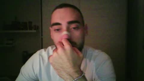 Snapshot of mollo20 chatting on 10-20-25, 08:09 mollo20 online show from 10-20-25, 08:09