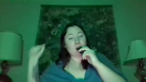 mollsballs123 online show from 11-05-25, 04:12