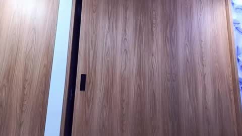 Molly online show from 10-22-25, 05:41