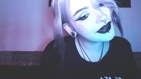 Molly Crow online show from 02-13-25, 10:11