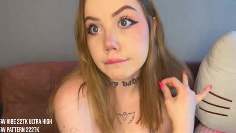 Snapshot of molly_dose chatting on 02-01-26, 12:15 Molly dose online show from 02-01-26, 12:15