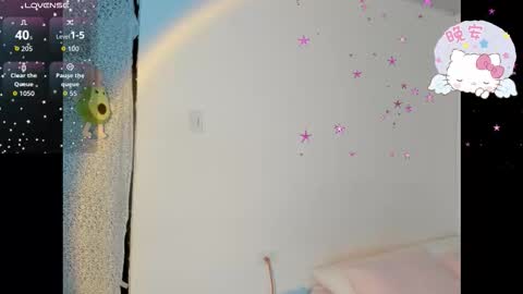 Snapshot of molly_g18 chatting on 09-23-25, 01:19 MARIANA online show from 09-23-25, 01:19