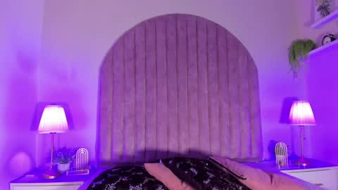 Molly Jackson online show from 12-24-24, 02:12