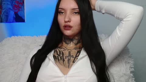 Lina online show from 09-22-25, 09:11