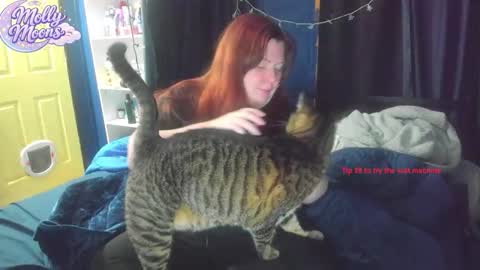 Snapshot of molly_moons chatting on 01-17-26, 05:27 molly_moons online show from 01-17-26, 05:27