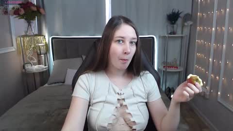 Snapshot of molly_moretti chatting on 03-10-25, 05:22   check my bio online show from 03-10-25, 05:22