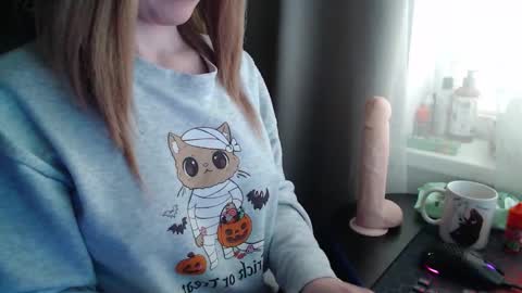 I have new photos come and see with love Molly online show from 10-19-25, 10:49
