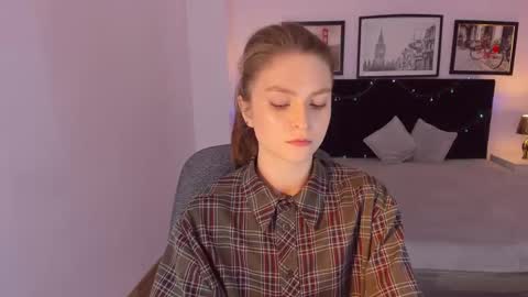 Snapshot of mollydangerous chatting on 01-15-25, 11:43 Taisha online show from 01-15-25, 11:43